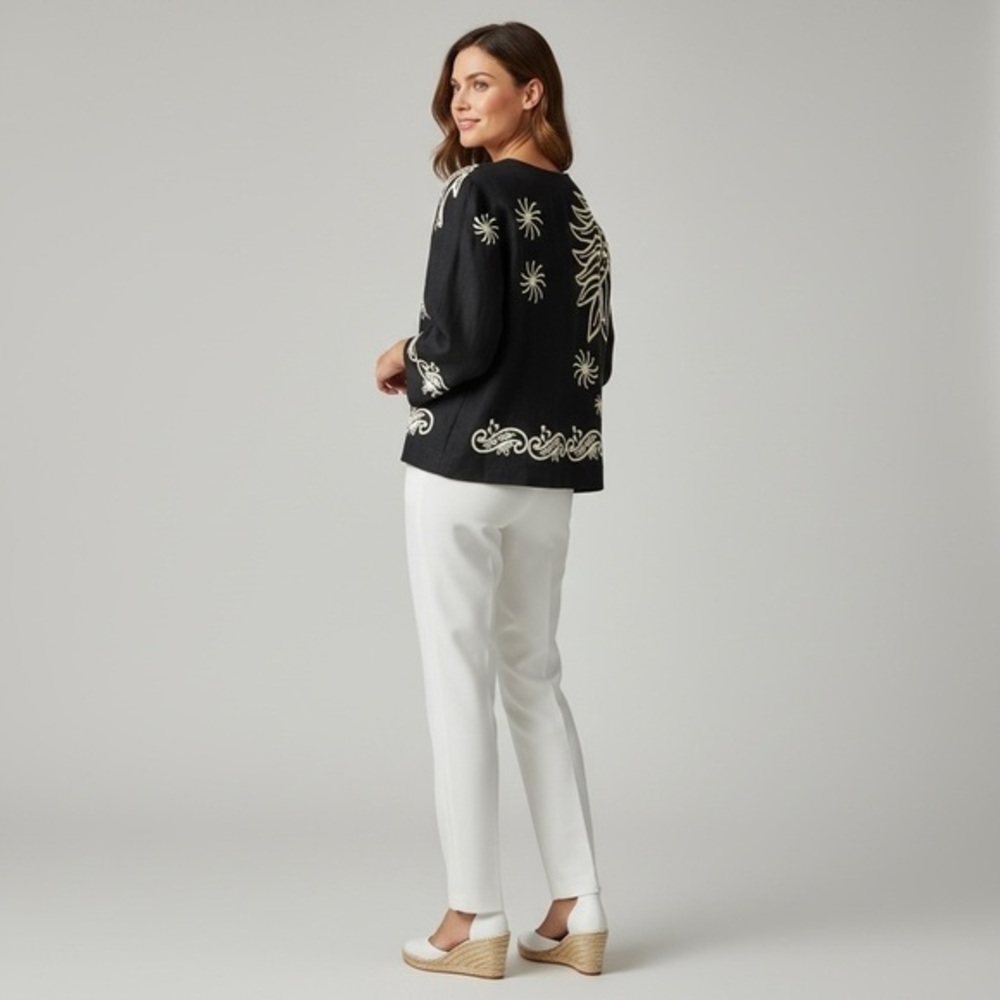 4/$20 Ellen Tracy Petite Embroidered Jacket Black White Open Front Size 4